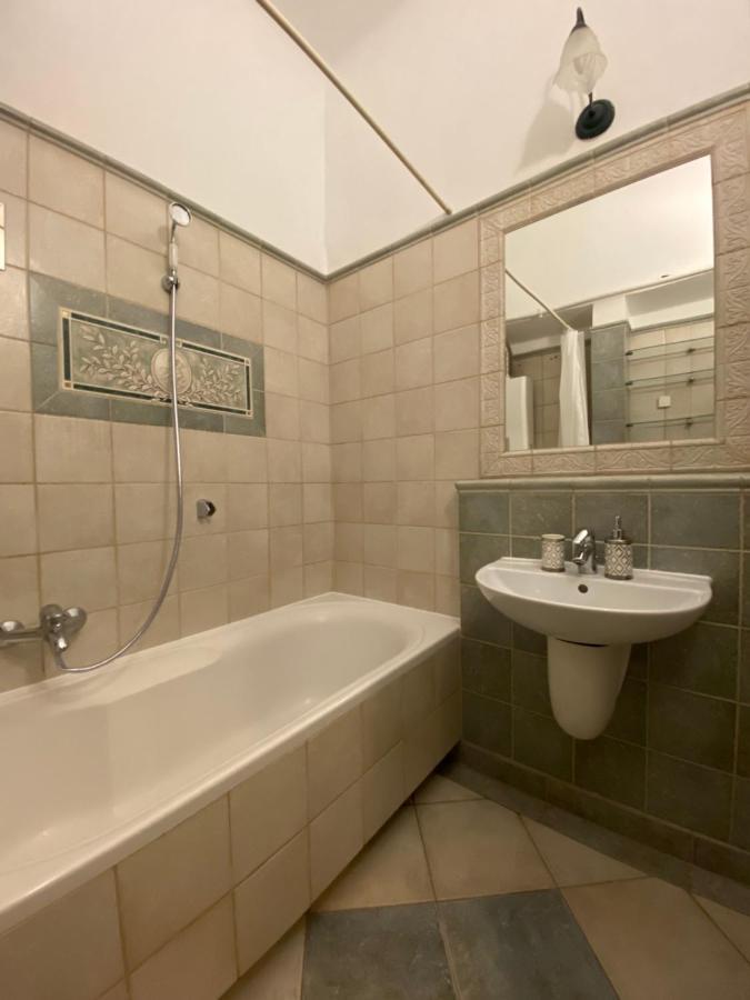 Appartement First Station 26-10 à Cracovie Extérieur photo